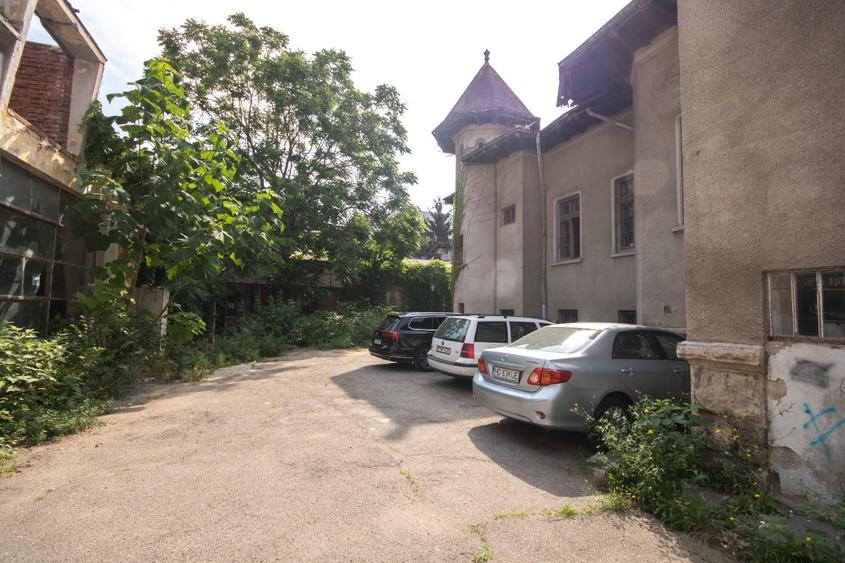 Casă cu 19 camere cu Teren 1725 Mp în Dorobanți