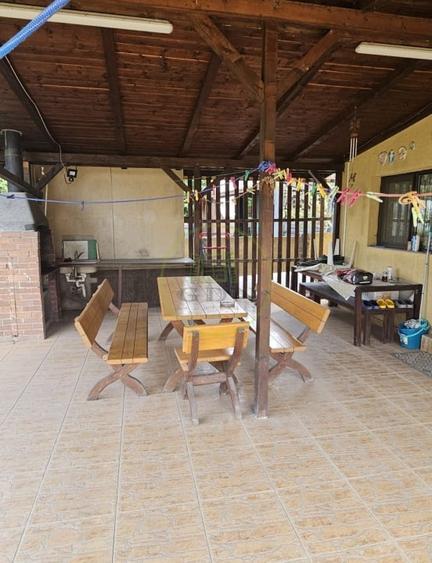 Casă individuală cu 3 camere cu Canalizare în Malu Mare