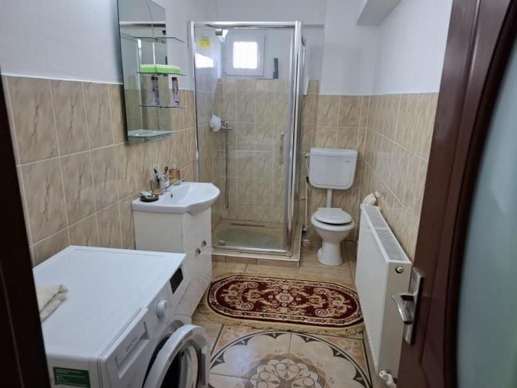 Apartament cu 2 camere decomandat în Doicești