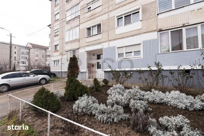 Apartament cu 3 camere decomandat în Cantemir