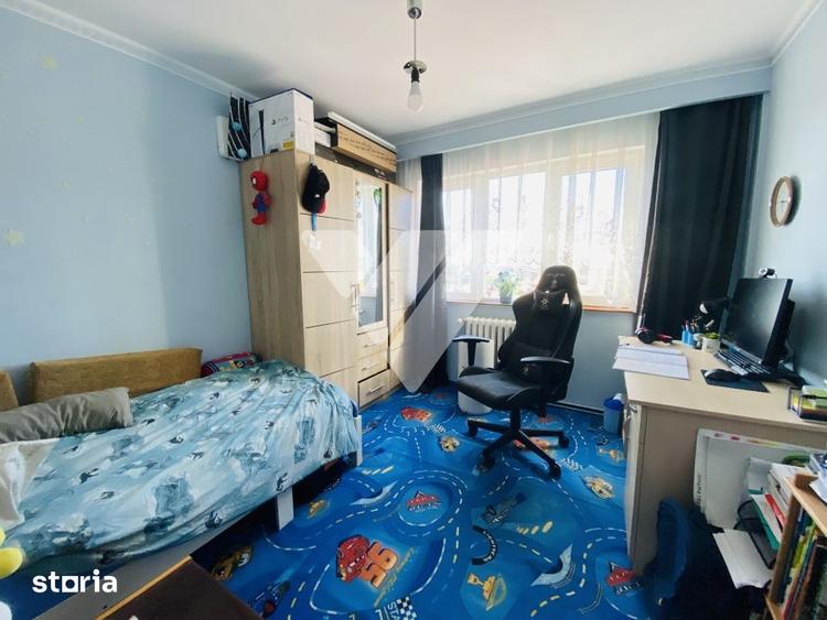 Apartament cu 3 camere în Vasile Aaron