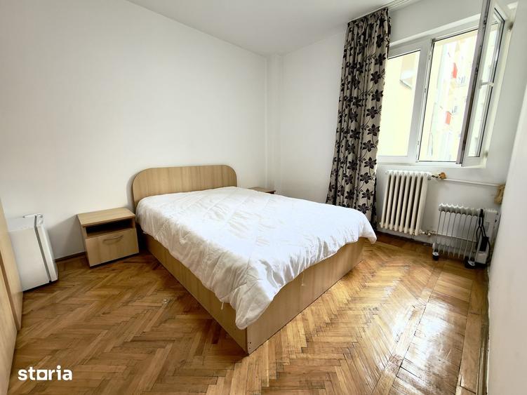 Apartament cu 3 camere în Romană