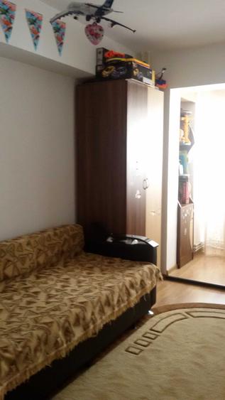 Apartament cu 3 camere decomandat în Alexandru cel Bun