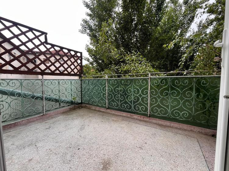 Apartament cu 3 camere în Punctele Cardinale