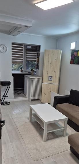 Apartament cu 3 camere decomandat, mobilat în Rahova