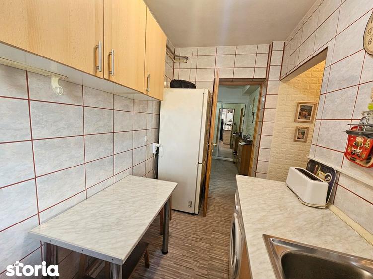 Apartament 2 camere, etaj 1, stradal, bloc lini?tit Micro 40 - 15