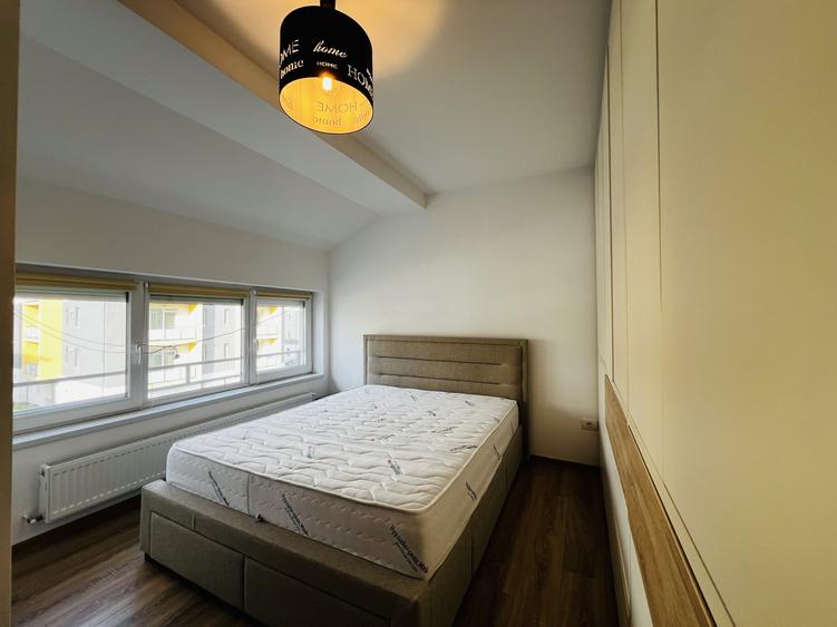 Apartament cu 3 camere semidecomandat, mobilat în Calea Urseni
