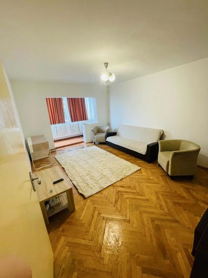 Apartament cu 2 camere decomandat în Lipovei