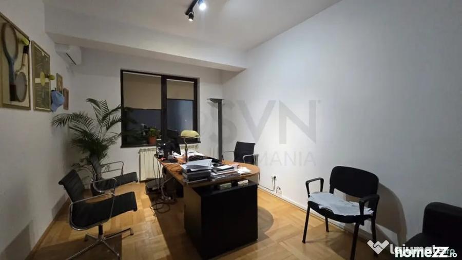 Casă cu 7 camere cu Teren 300 Mp în Domenii