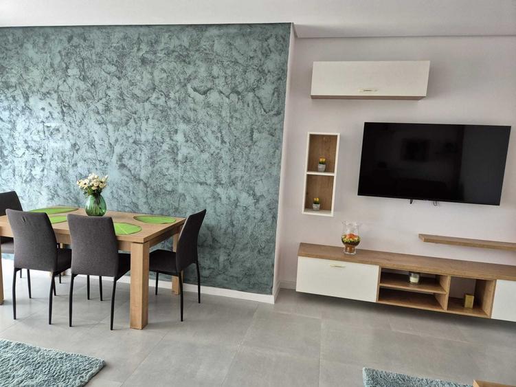 Apartament cu 2 camere semidecomandat în Central