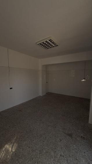 Spațiu comercial, de 20 mp, în Romanești