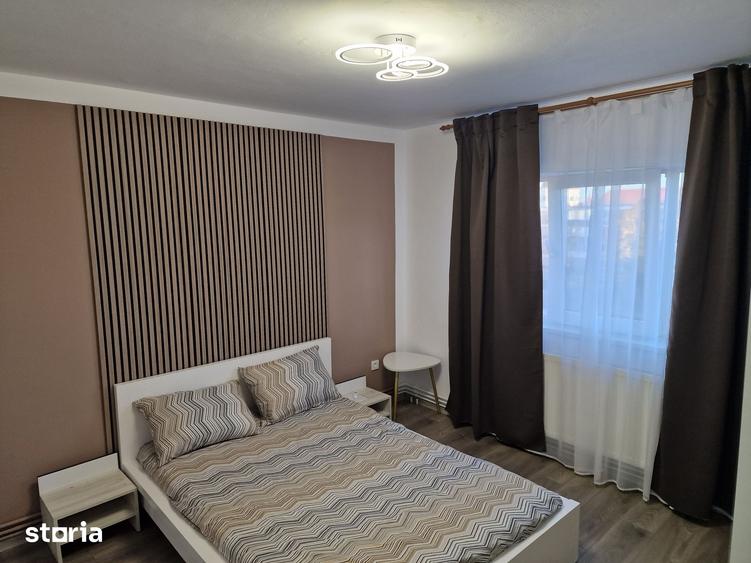 Apartament cu 2 camere decomandat, mobilat în Aradului