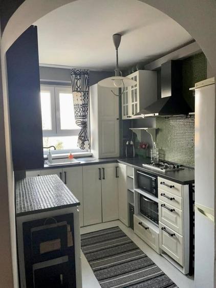 Apartament cu 2 camere semidecomandat, mobilat în Craiovei