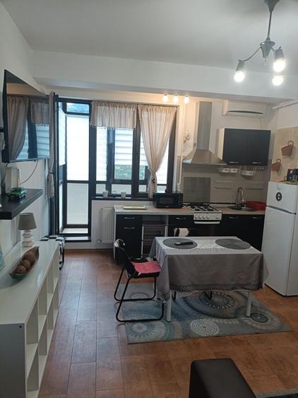 Apartament cu 2 camere semidecomandat în Bucureștii Noi