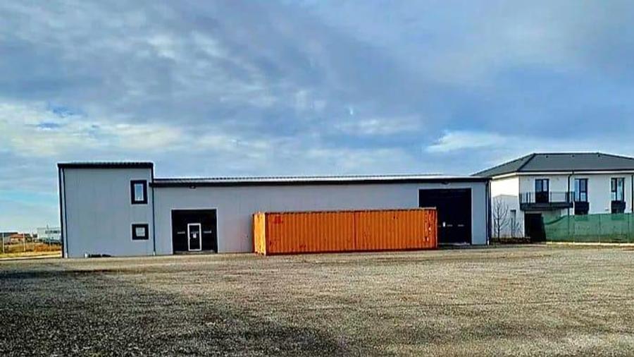 Spațiu comercial, de 600 mp, în Moșnița Nouă