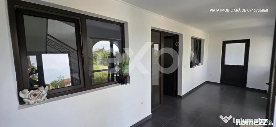 Casă cu 7 camere cu Teren 9800 Mp în Bungetu