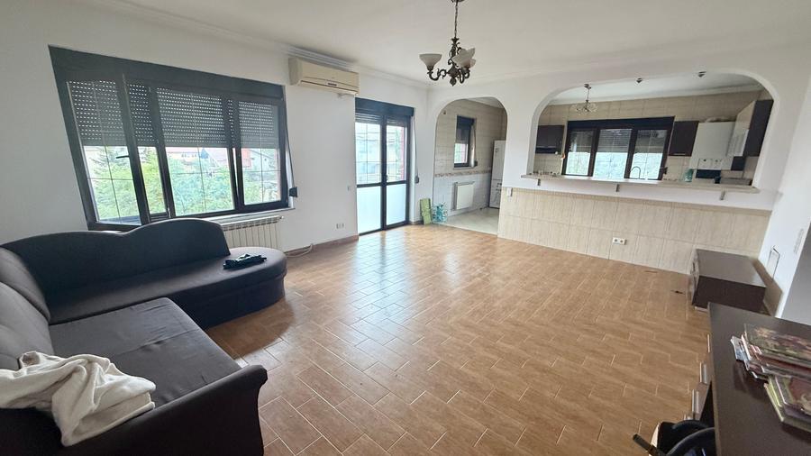 Apartament cu 3 camere decomandat în Pipera