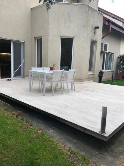 Casă individuală cu 6 camere cu Piscina în Iancu Nicolae