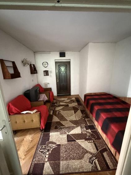 Apartament cu 2 camere semidecomandat în Mărăței