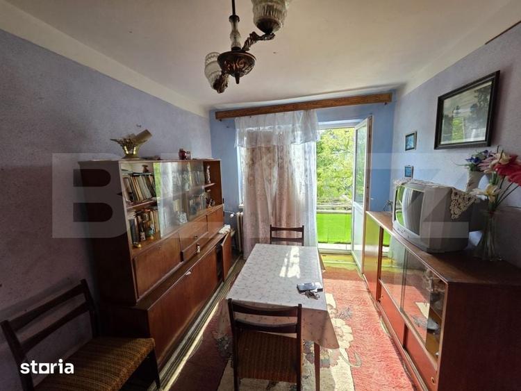 Apartament cu 3 camere semidecomandat în Micro 40