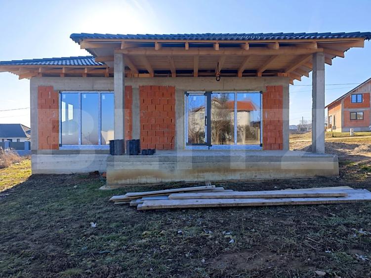 Casă individuală cu 4 camere cu Teren 650 Mp în Paleu