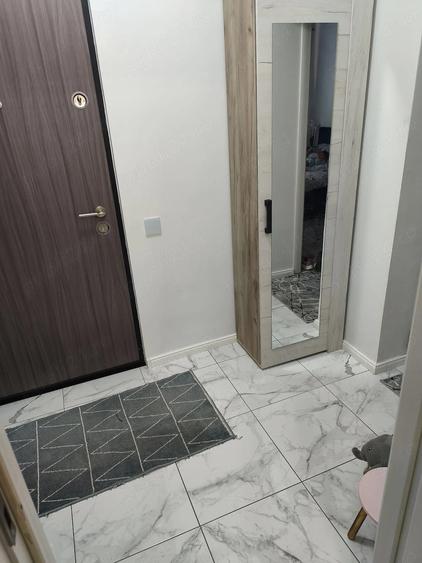 Apartament cu 3 camere decomandat în Berceni