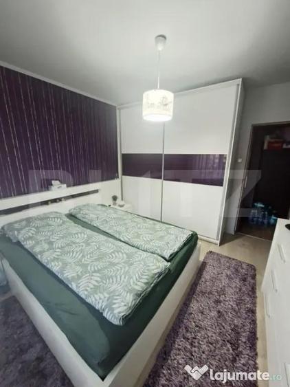 Apartament cu 3 camere semidecomandat în Nufărul