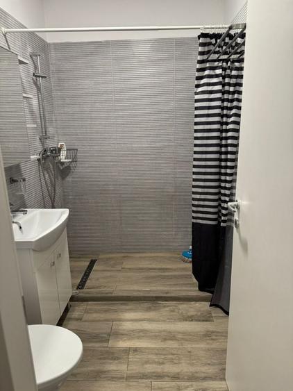 Garsonieră decomandată în Central