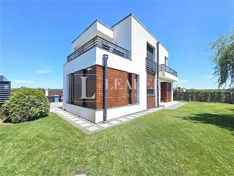 Casă individuală cu 5 camere cu Teren 490 Mp în Balotești