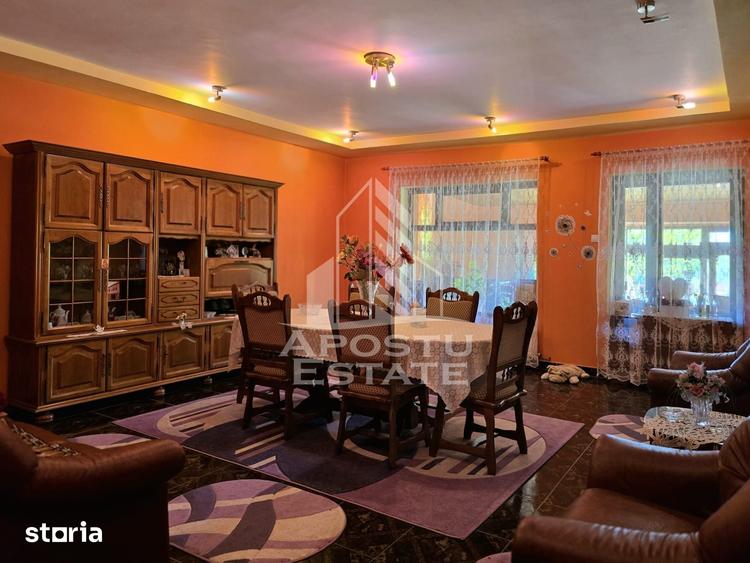 Casă cu 5 camere cu Teren 1016 Mp în Central