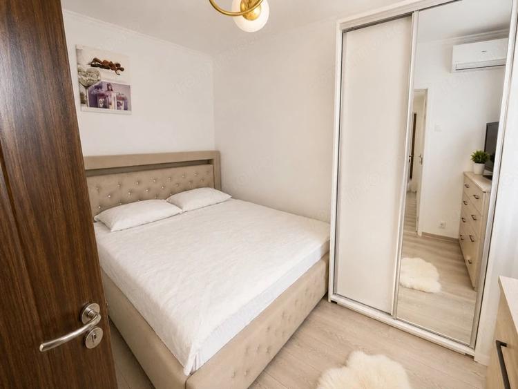 Apartament cu 2 camere nedecomandat în Craiovei