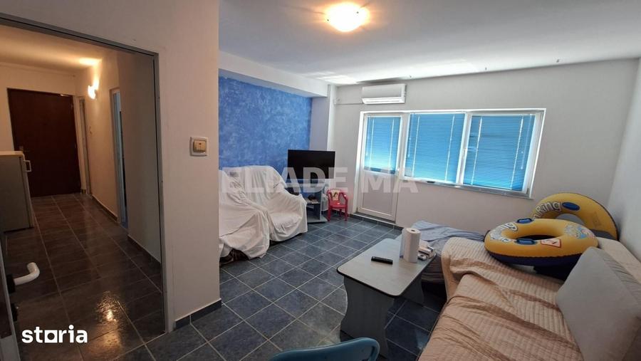 Apartament cu 3 camere decomandat în Sud