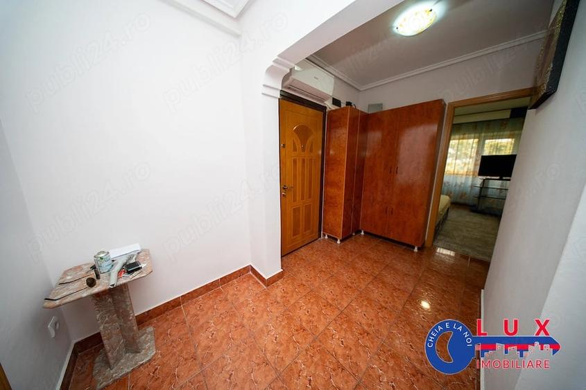 Apartament cu 3 camere decomandat în Babadag
