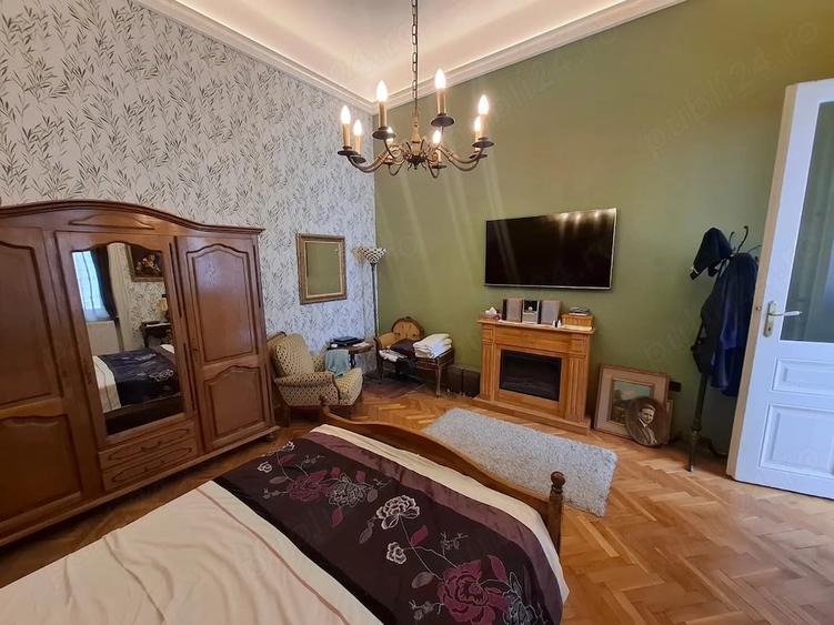 Apartament cu 3 camere semidecomandat în Central