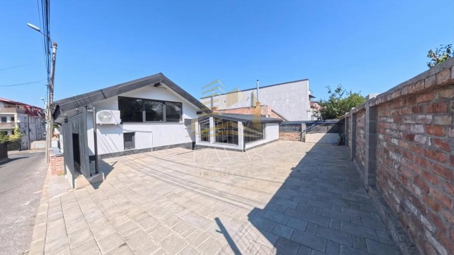 Apartament cu 3 camere semidecomandat, mobilat în Între Lacuri