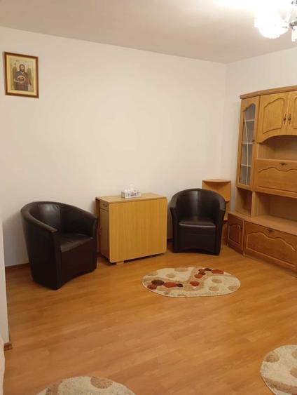 Apartament cu 2 camere decomandat în Micro 20