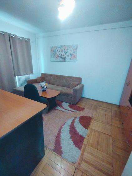 Garsonieră decomandată în Central
