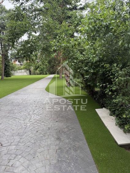 Casă individuală cu 8 camere cu Canalizare în Fabric