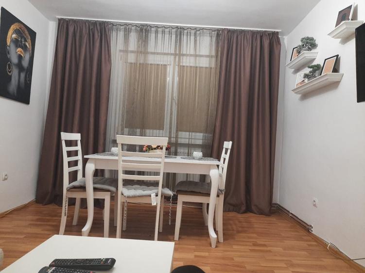 Apartament cu 2 camere nedecomandat în Central