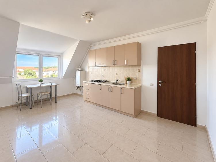 Apartament cu 2 camere decomandat, mobilat în Lipovei