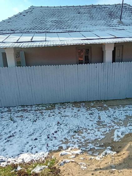 Casă cu 4 camere în Traian