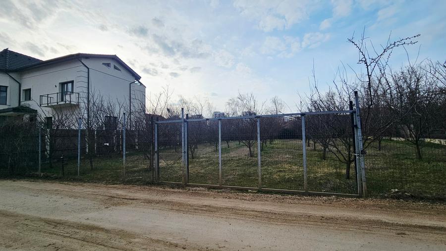 Teren Construcții intravilan de 1000 mp, în Pipera