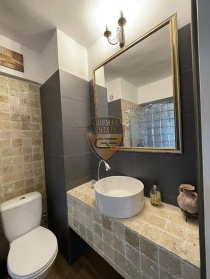Apartament cu 3 camere decomandat, mobilat în Faleza Nord