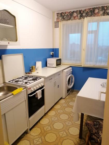 Apartament cu 2 camere semidecomandat în Crângași
