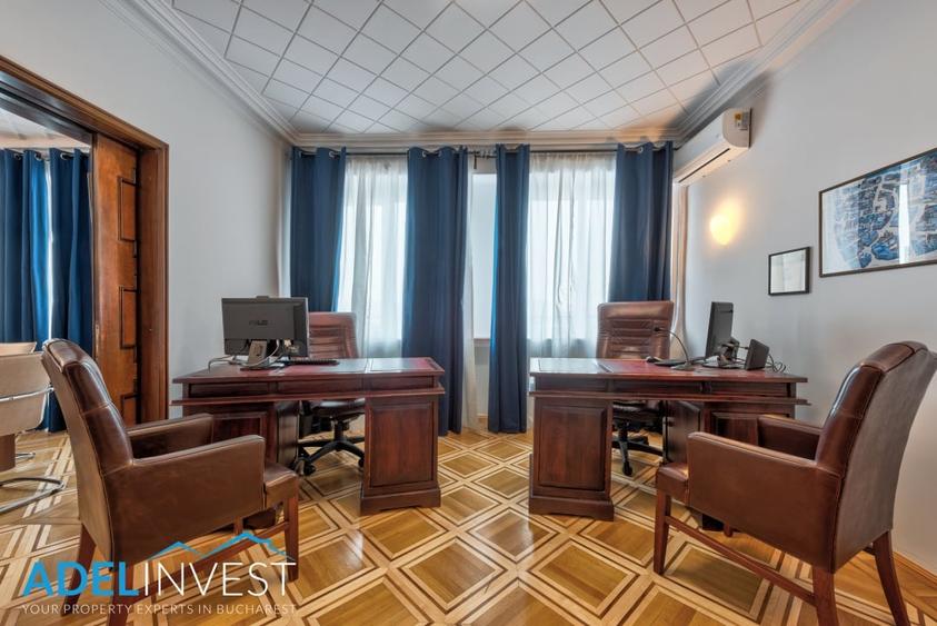 Apartament cu 5 camere semidecomandat în Universitate