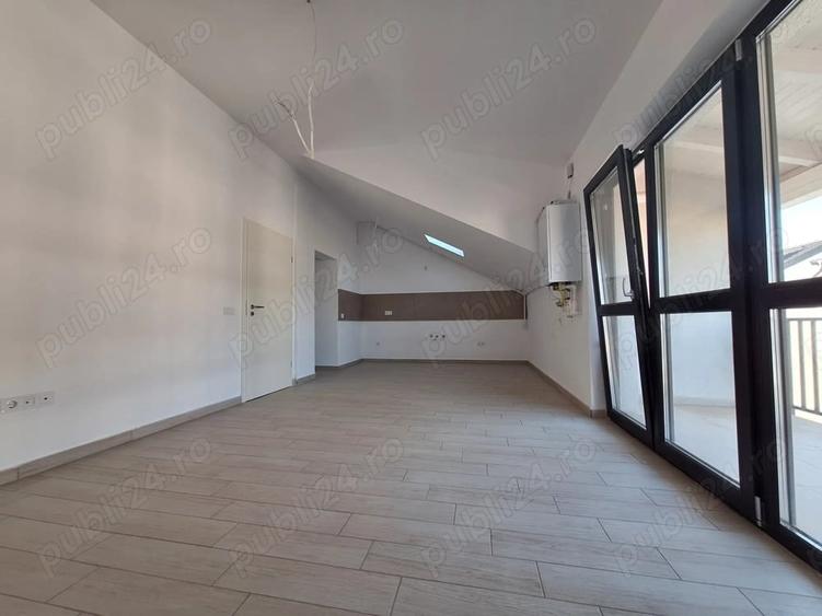 Apartament cu 3 camere decomandat în Hărmanului