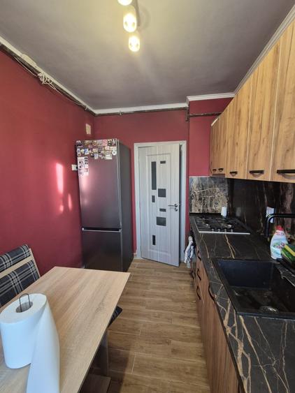 Apartament cu 2 camere semidecomandat în Calea București