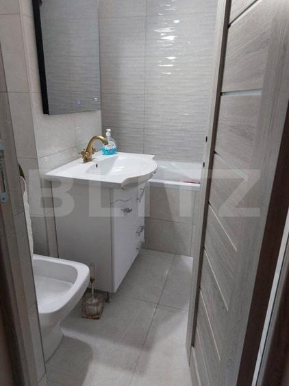 Apartament 3 camere,gradina si parcare, 52 mp, Aleea Postavarului - 7