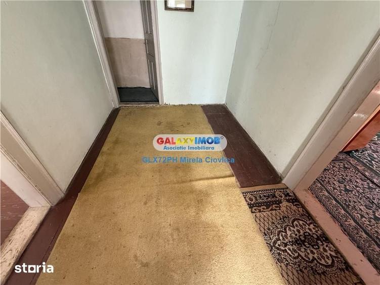 Casă cu 3 camere cu Teren 1200 Mp în Central