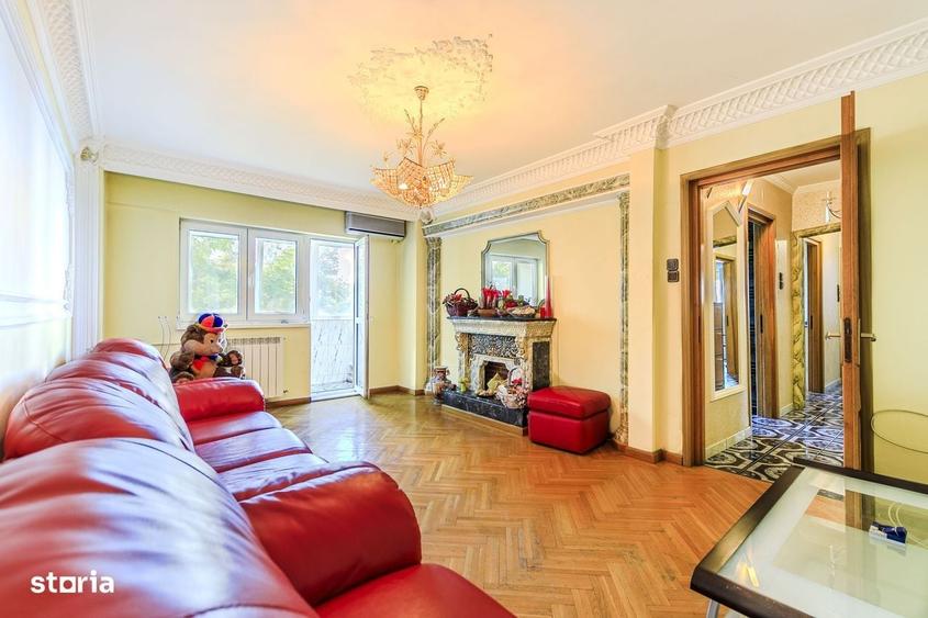 Apartament cu 3 camere decomandat în Drumul Taberei